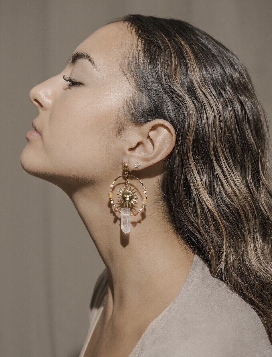 Aretes sol con punta de cuarzo