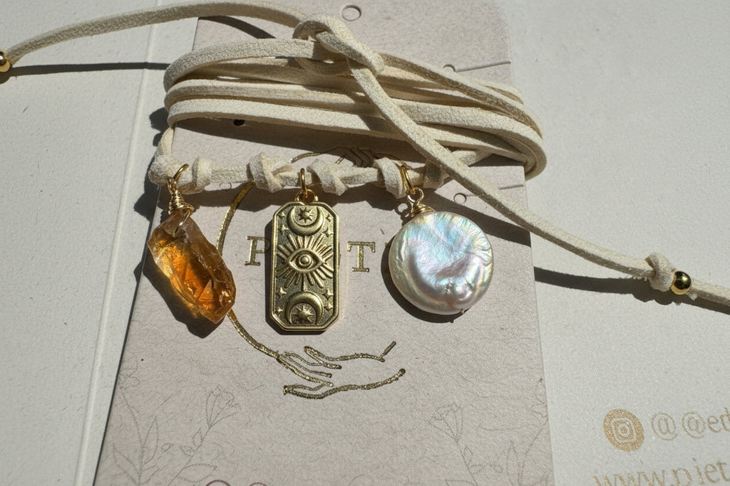 Collar cuerito de protección