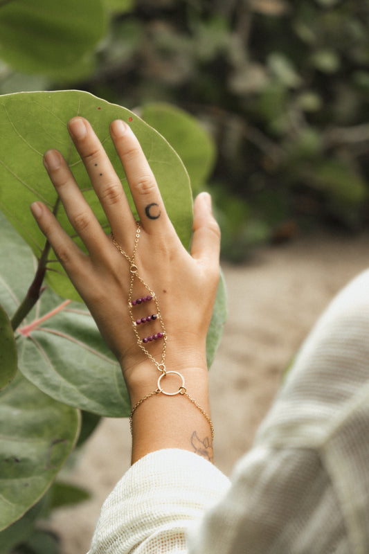 Pulsera manos de sabiduría