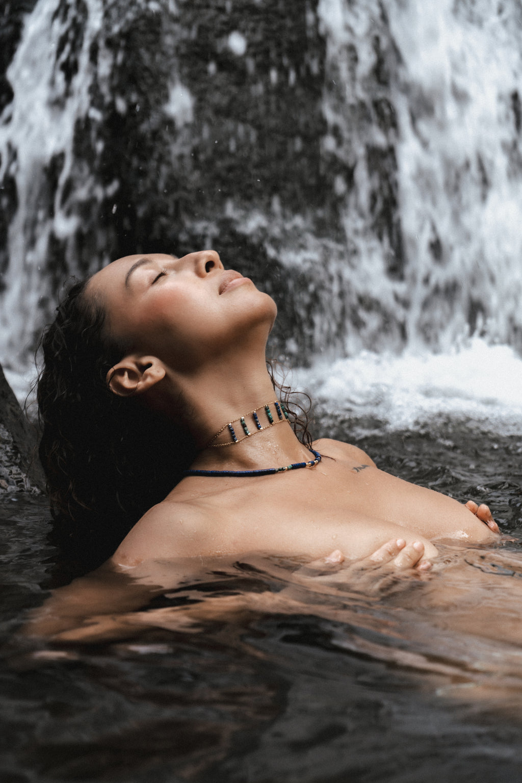 Choker voz de la diosa intuitiva