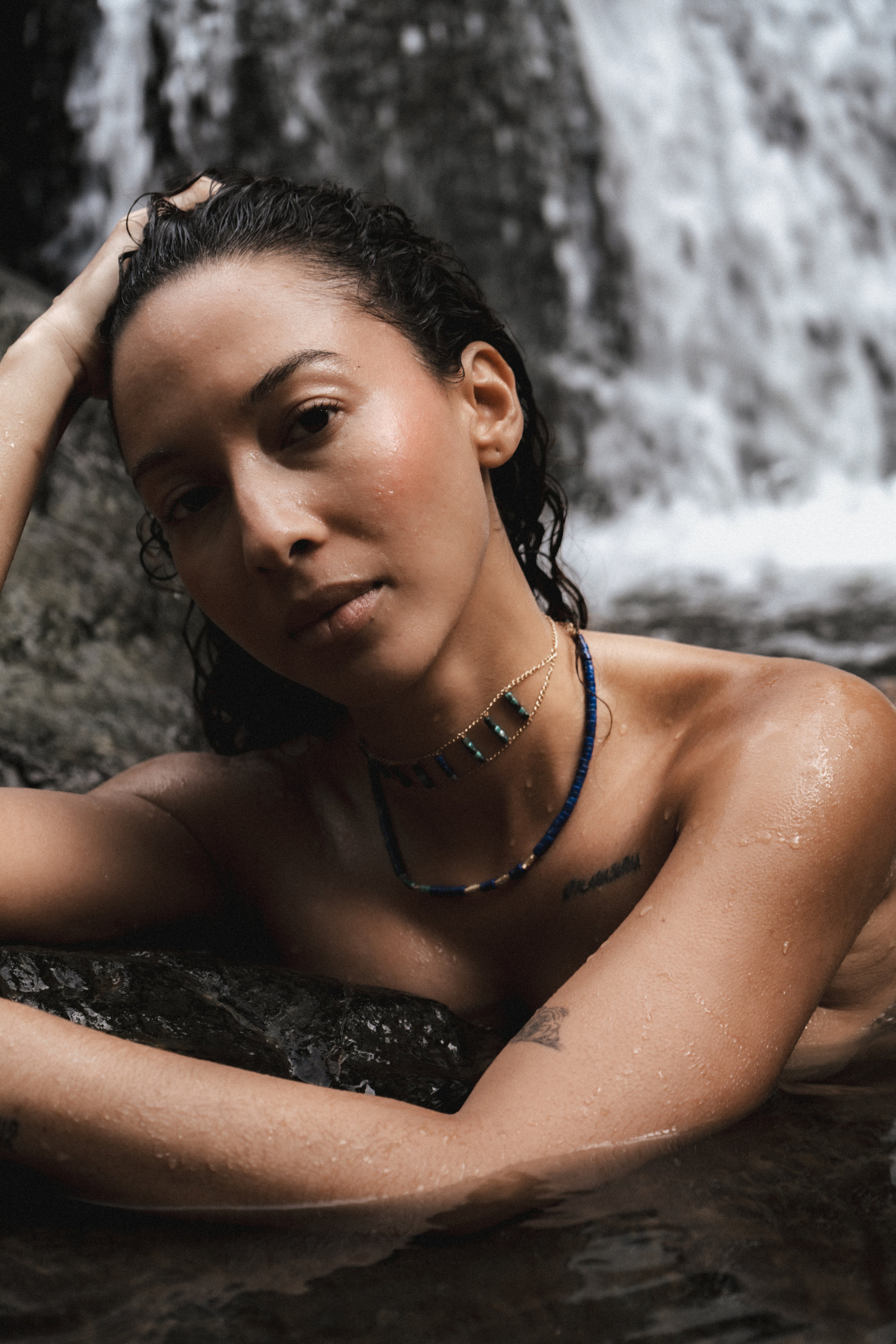 Choker voz de la diosa intuitiva